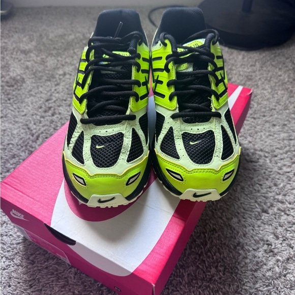 Nike Air Pegasus 2k5 - Picture 2 of 5